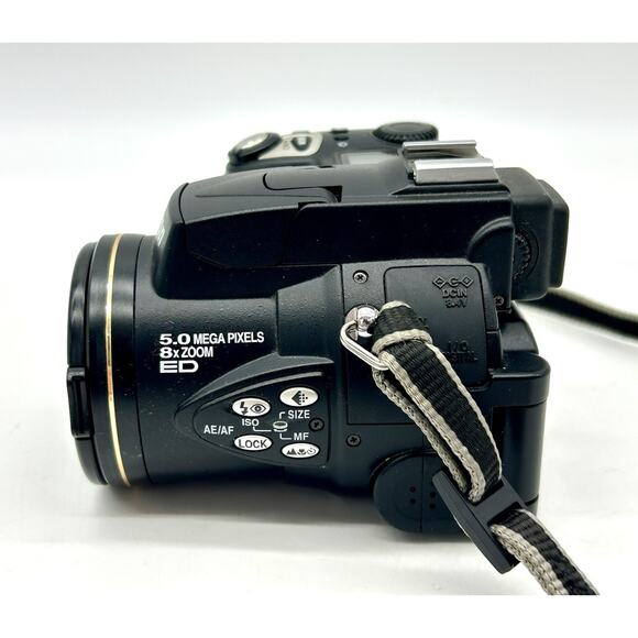 Nikon Coolpix 5700 5MP Digital Camera W/ Accessories Manual SD Card Working - Picture 8 of 16